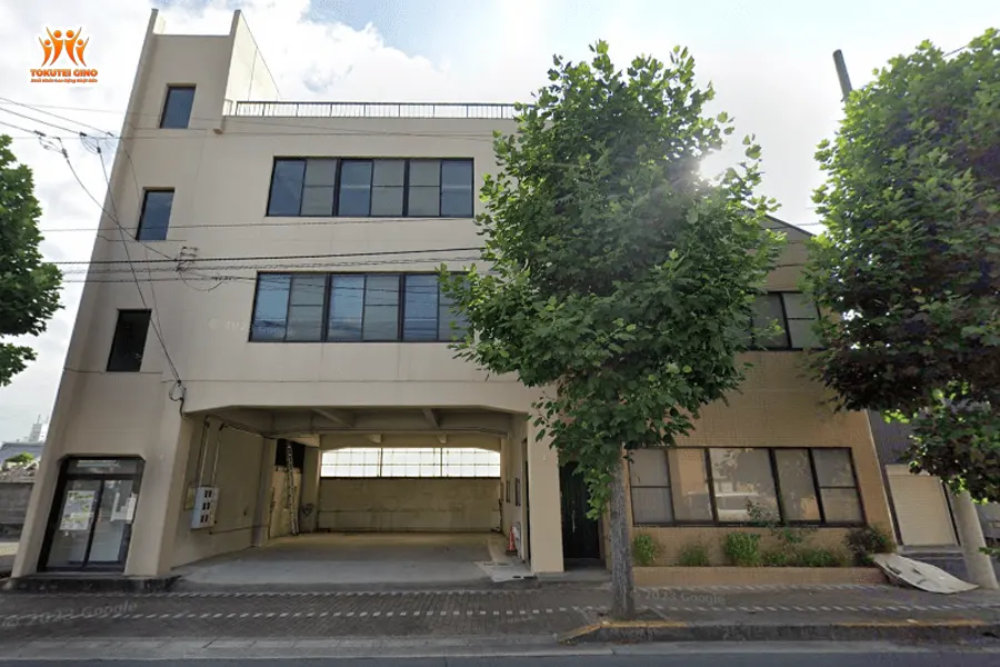 丸亀国際学院 (Marugame International Academy)