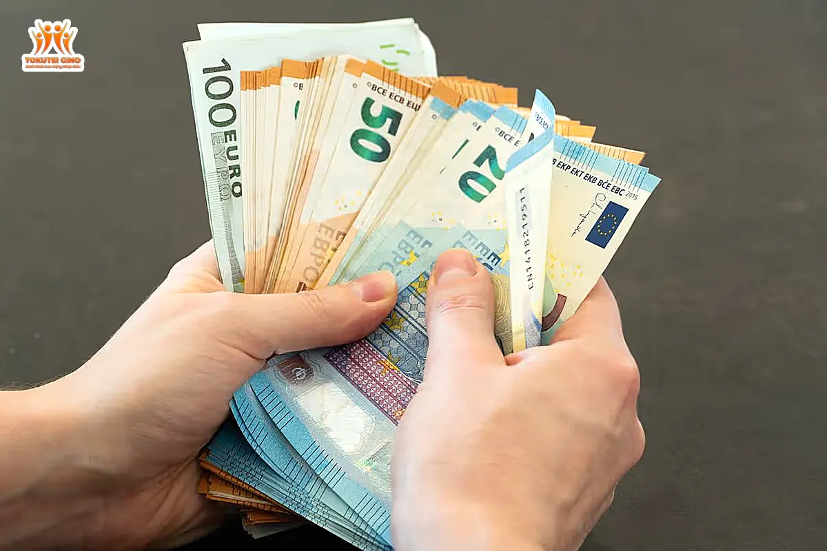 tiền euro chi phí châu âu